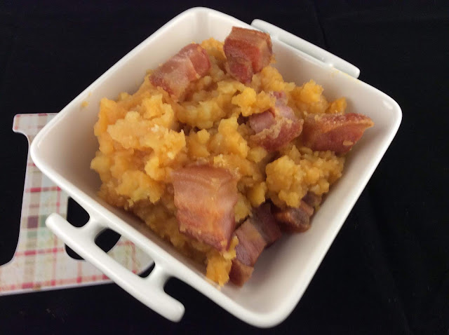 Patatas revolconas