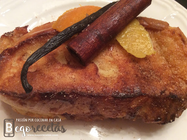 Torrijas rellenas de dulce de leche
