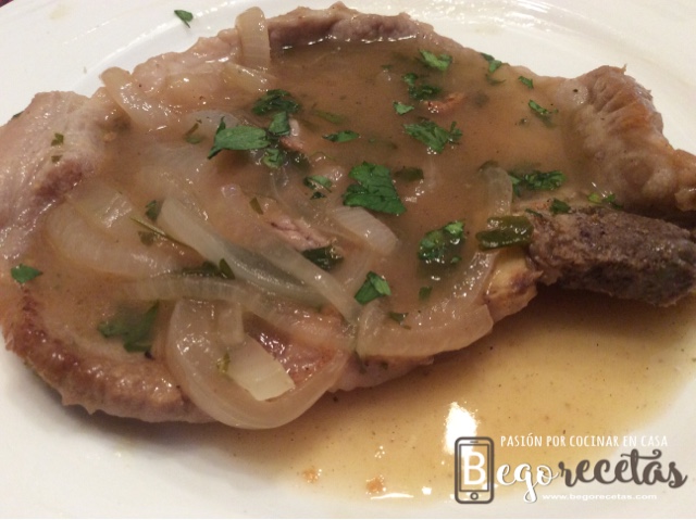 Chuletas de cerdo en salsa de limón